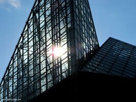 Tennessee Aquarium --- glass pyramid structure
